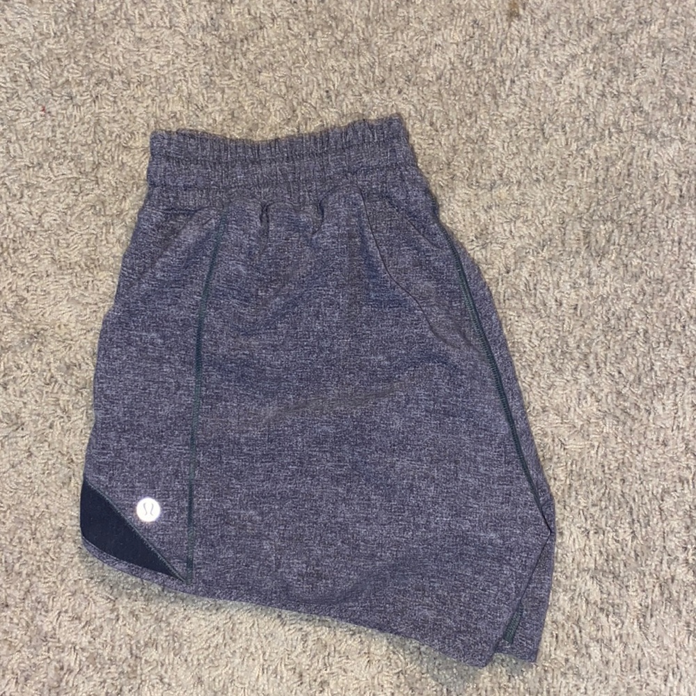 Lululemon Hotty Hot 4” Shorts